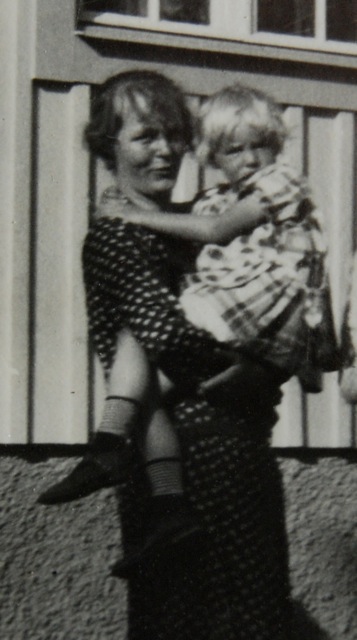 Frida Ingeborg Söderberg Berg med sin dotter Inga Berg